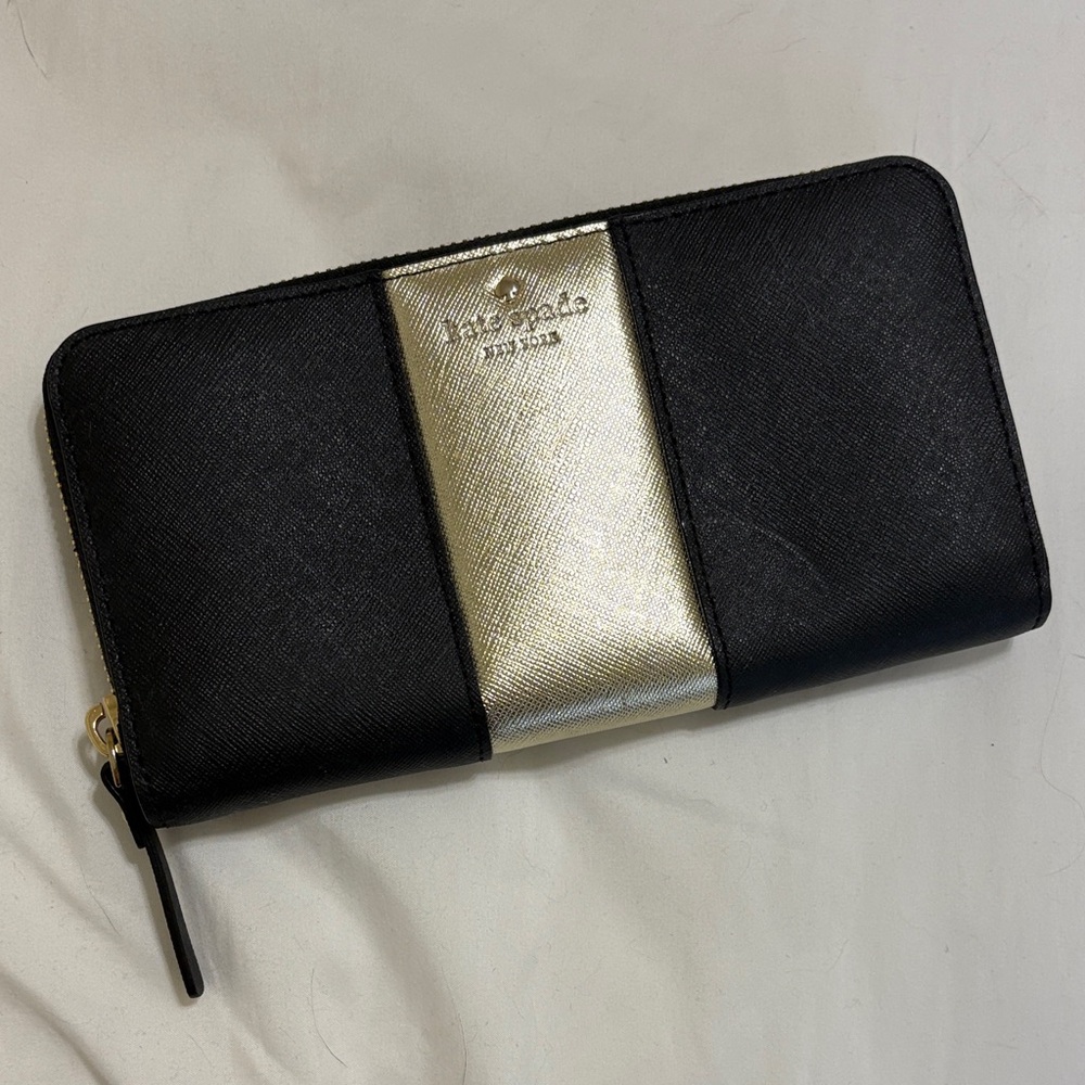 Kate Spade Black and Gold Wallet